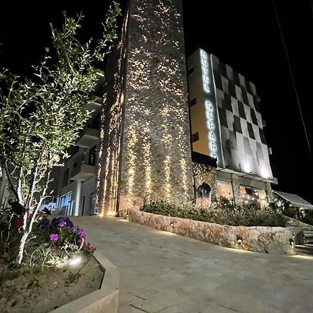 Hotel Qeparo Luaran gambar
